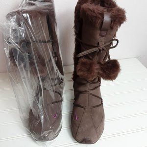 ❗️SALE❗️New Nike Snow Boots Size 7